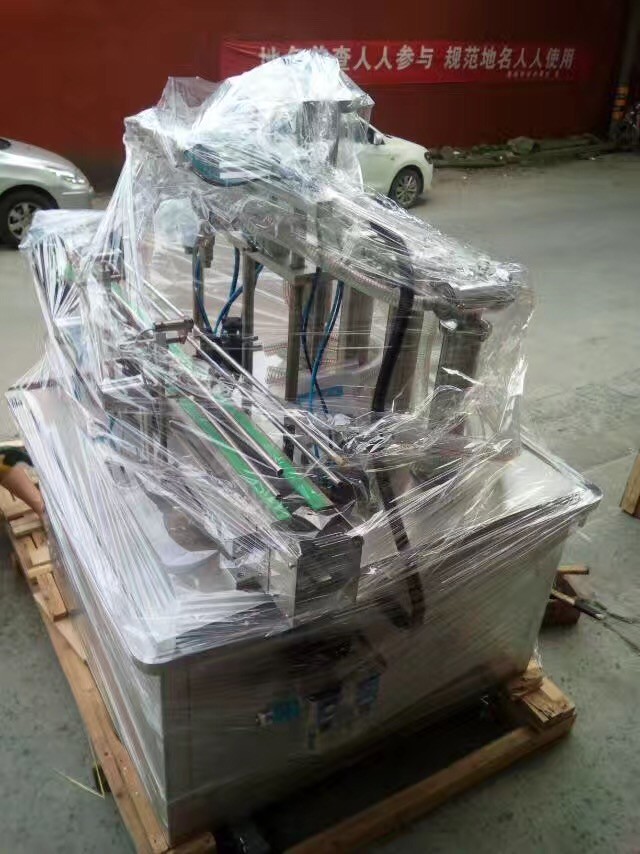 100ml Bottle Automatic Liquid Filling Machine Linear Type For Beer 2