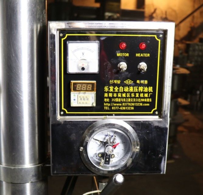 Easy Operation Hydraulic Oil Press Machine Cold Pressing For Walnut