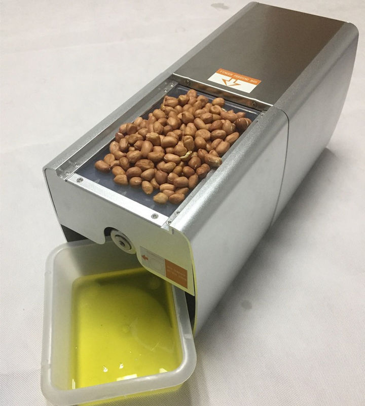 Screw Oil Pressing Groundnut Oil Making Machine 220V Voltage 12 Kg Weight