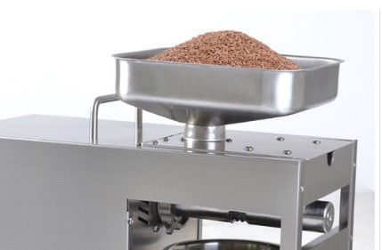 Stainless Steel Casing Mini Oil Press Home Oil Expeller For Making Edible Oil